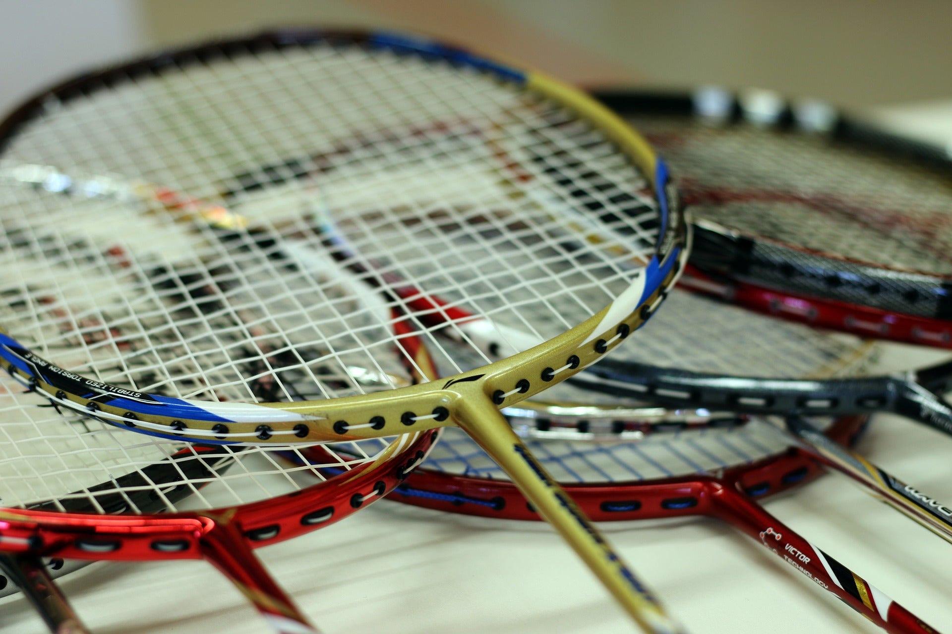 Natural Gut Tennis Racquet Strings – NGSTRING.COM